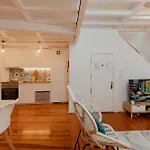 Apartament Historic Castle Mezzanine Steps From The Entrance By Nestatlisbon Lizbona